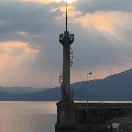 Ai Tetti Apartment Intra