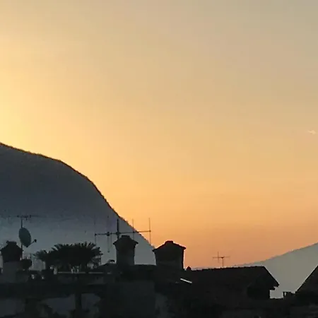 Ai Tetti * Intra